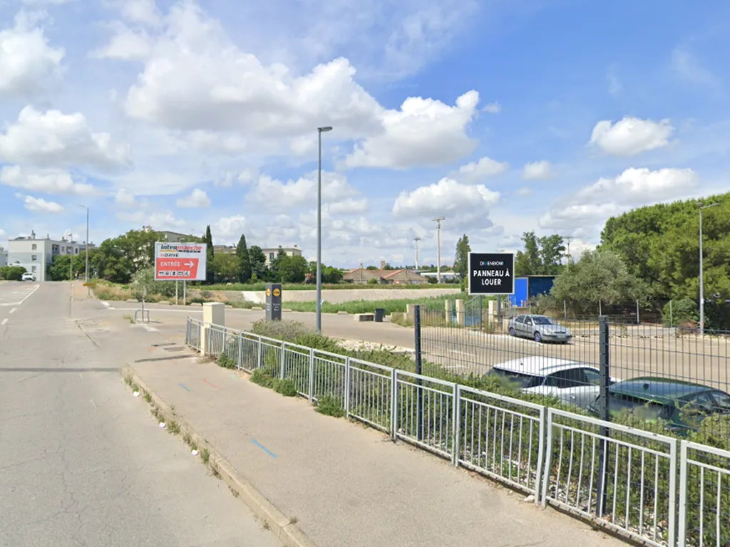 Panneau 8m² Rue Gérard Gadiot - Arles