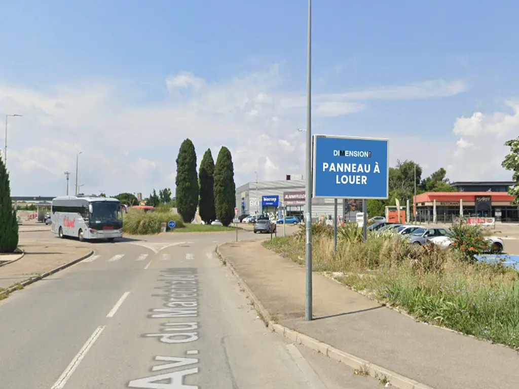 Panneau 8m² Av. du Maréchal Juin FACE A- Arles